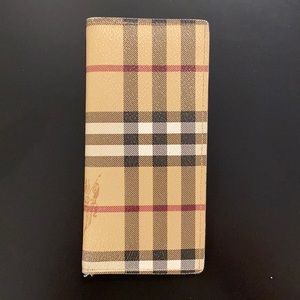 Plaid wallet